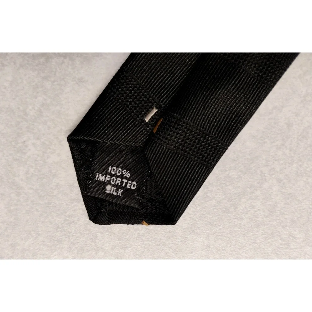 Jones New York Men's Silk Necktie‎ Black Geometric Tie 3.5